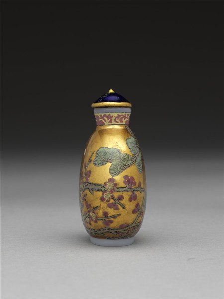 玻璃胎畫琺瑯金地歲寒三友圖鼻煙壺