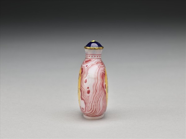 瑪瑙紋玻璃胎畫琺瑯蓮花紋鼻煙壺