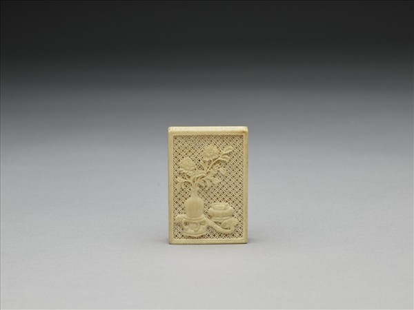 象牙鏤雕歲朝圖方珮