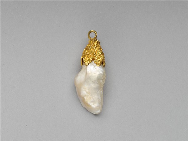 鍍金鑲蚌珠墜子