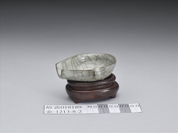 哥窯 青瓷單把匜