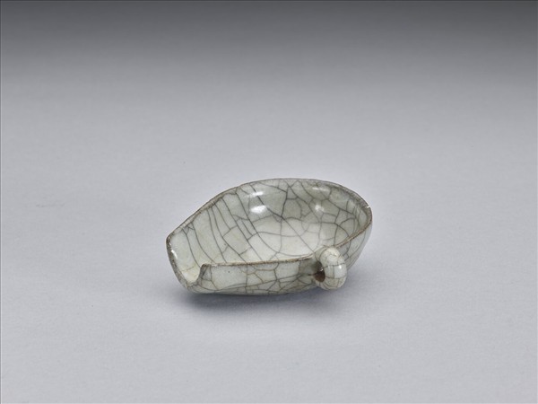 哥窯 青瓷單把匜