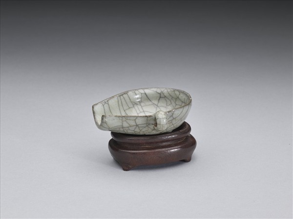 哥窯 青瓷單把匜