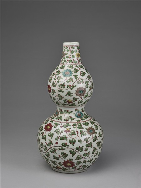 五彩番蓮紋葫蘆瓶
