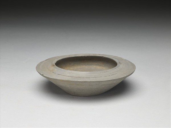 灰陶盂