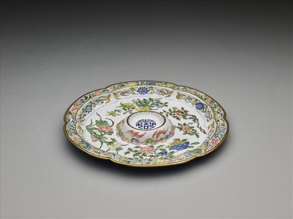 銅胎畫琺瑯山水花卉杯盤