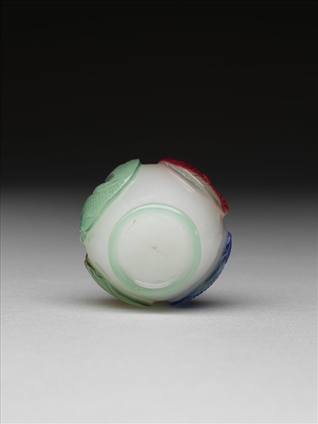 白套四色玻璃錦鯉鼻煙壺