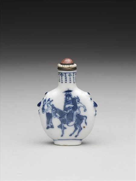 青花瓷畫鍾馗嫁妹鼻煙壺