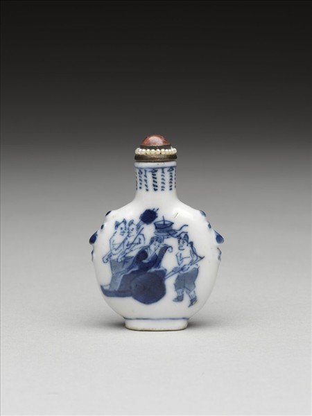 青花瓷畫鍾馗嫁妹鼻煙壺