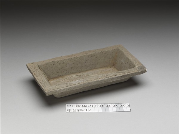 灰陶魚紋長方盆