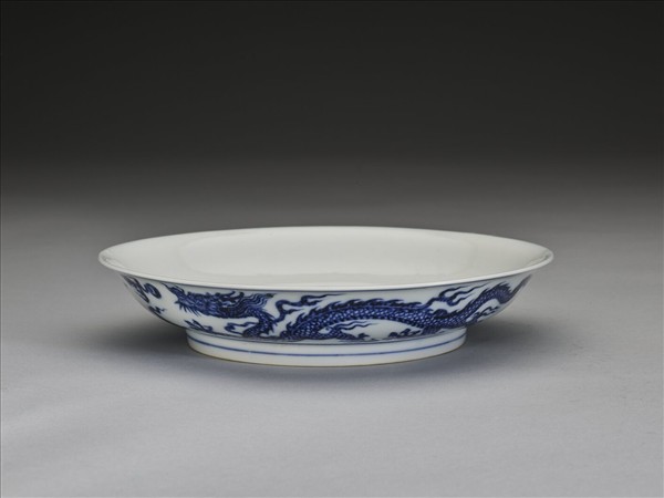 青花雙龍戲珠紋盤