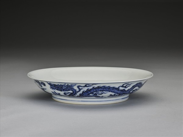 青花雙龍戲珠紋盤