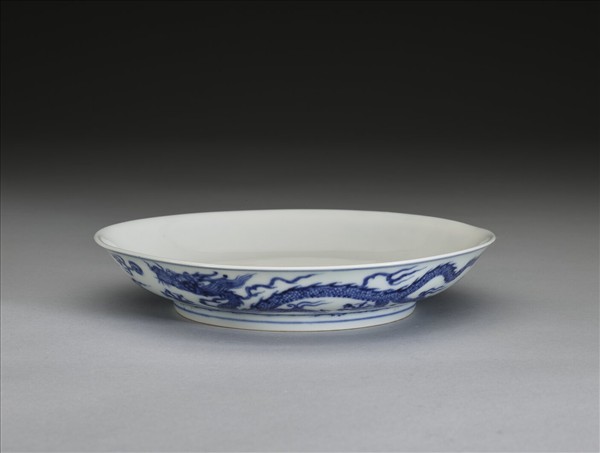 青花雙龍戲珠紋盤