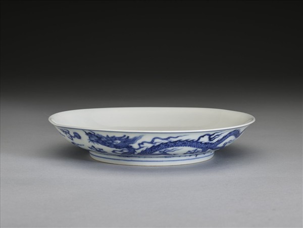 青花雙龍戲珠紋盤