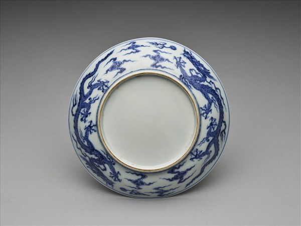 青花雙龍戲珠紋盤
