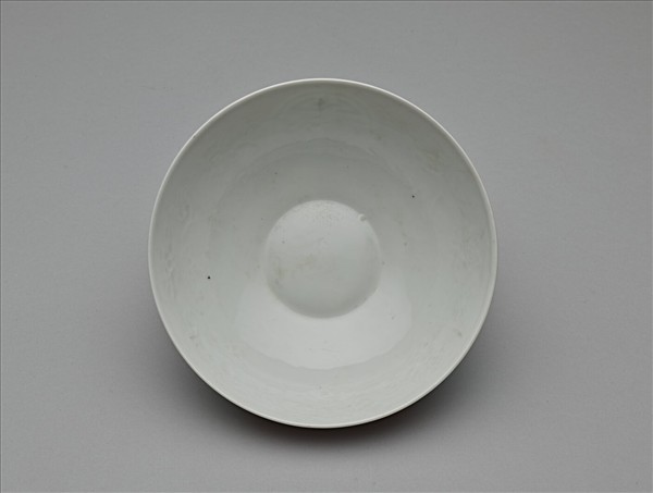 胭脂紅釉八寶壽字紋碗