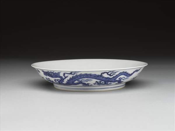 青花雙龍戲珠紋盤