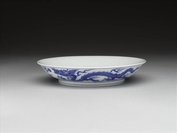 青花雙龍戲珠紋盤