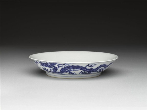 青花雙龍戲珠紋盤