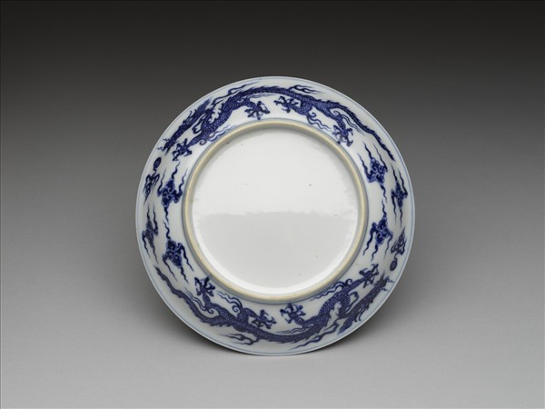 青花雙龍戲珠紋盤