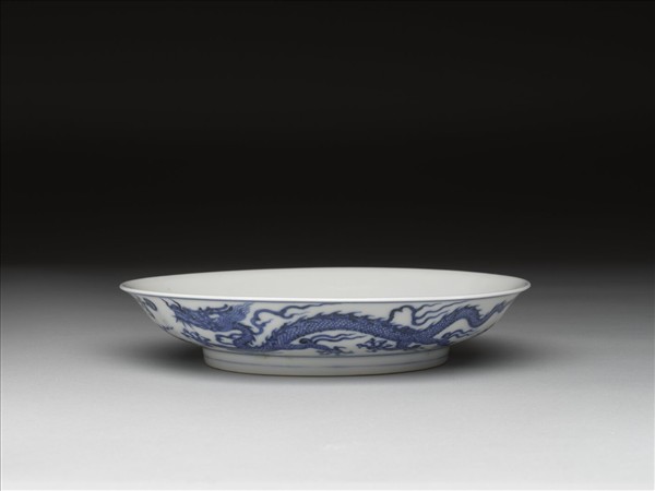 青花雙龍戲珠紋盤