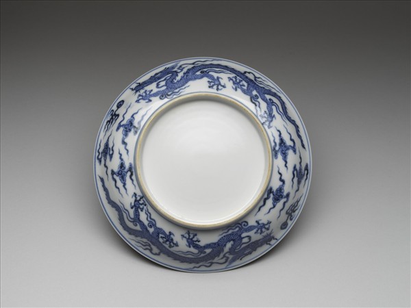 青花雙龍戲珠紋盤