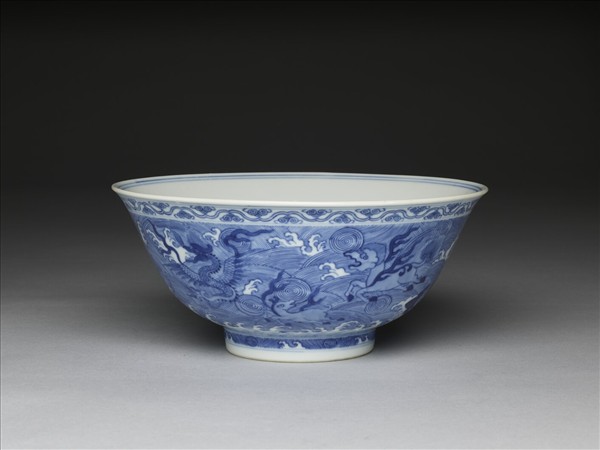 青花海獸紋碗