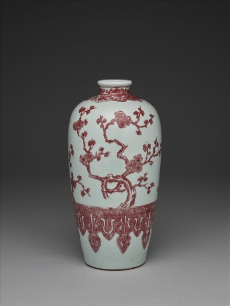 釉裡紅梅花紋梅瓶