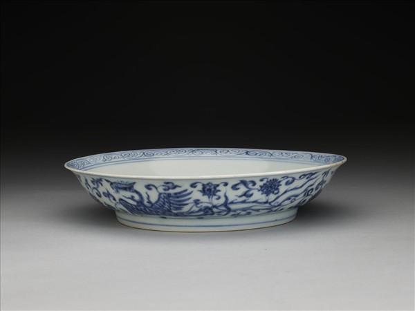 青花穿花雙鳳雲紋盤