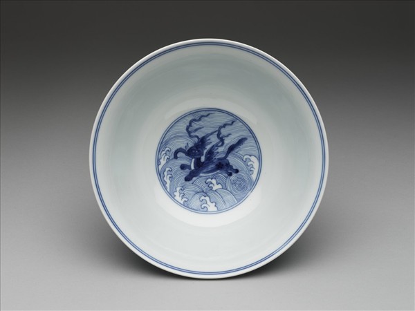 青花海獸紋碗