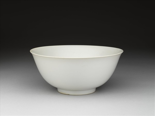甜白釉碗