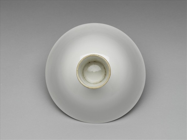 甜白釉雙龍紋高足碗