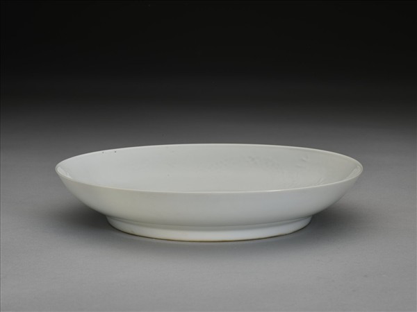 甜白釉雙龍紋盤