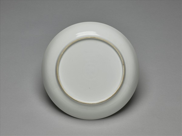 甜白釉雙龍紋盤