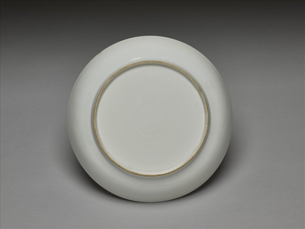 甜白釉雙龍紋盤