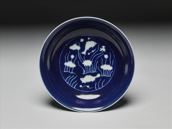 霽青釉蓮塘游魚紋碗