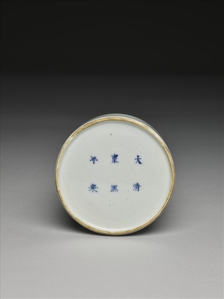 釉裡紅夔鳳紙槌瓶