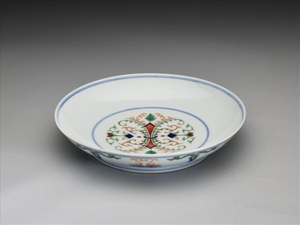 鬥彩花卉紋盤