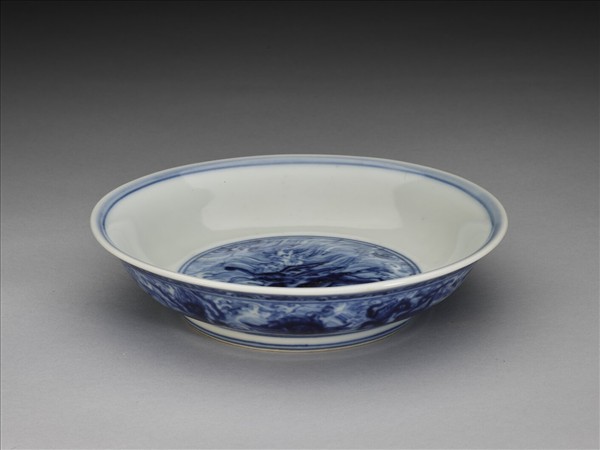 青花波濤海獸紋盤