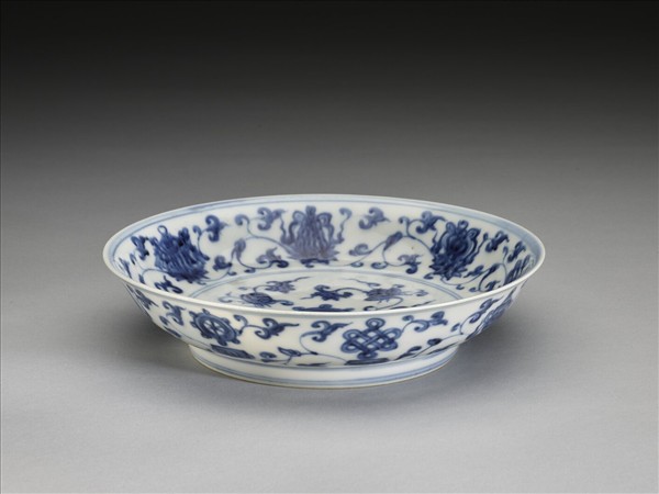 青花番蓮八寶紋盤