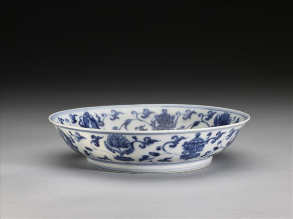 青花番蓮八寶紋盤