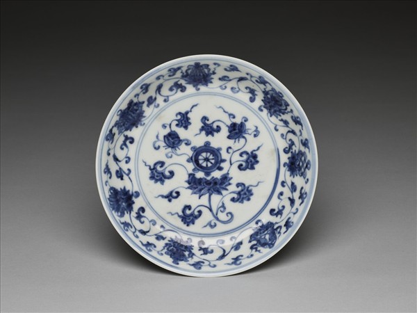 青花番蓮八寶紋盤