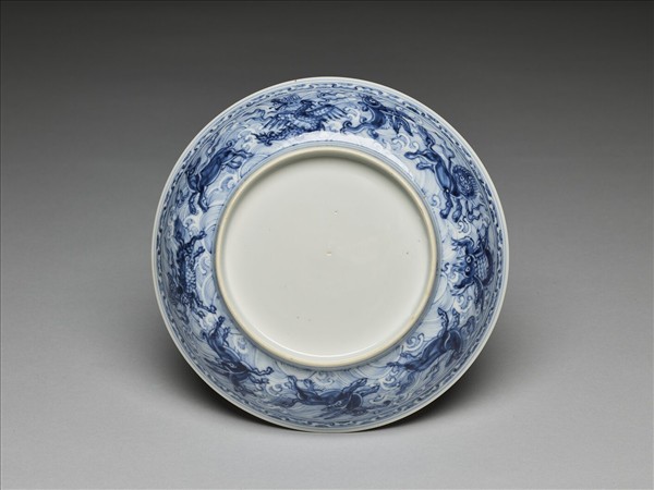 青花波濤海獸紋盤