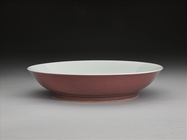 霽紅釉白裡盤