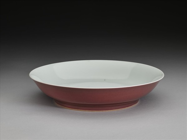 霽紅釉白裡盤