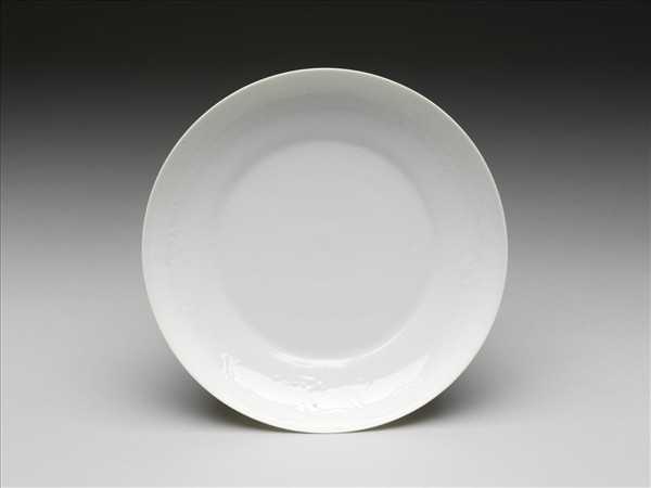 甜白釉雙龍紋盤