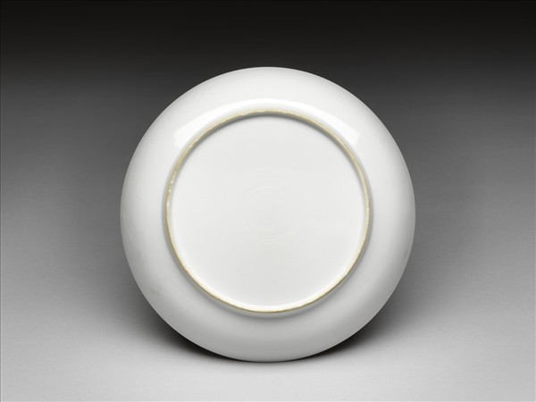 甜白釉雙龍紋盤