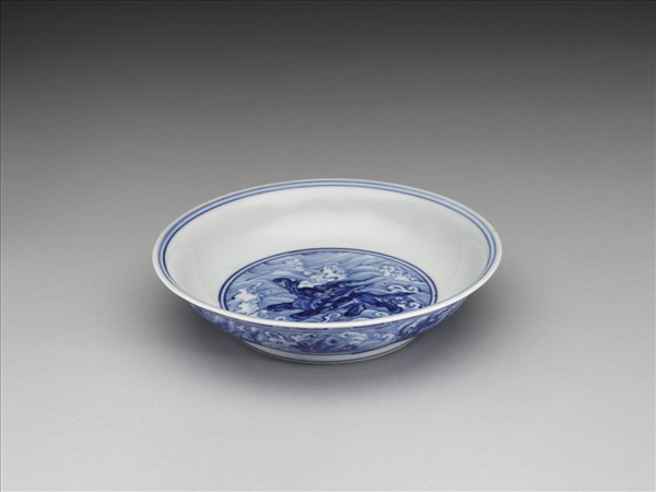 青花波濤海獸紋盤