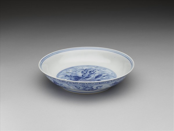 青花波濤海獸紋盤
