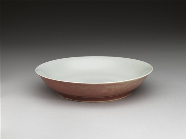 霽紅釉白裡盤